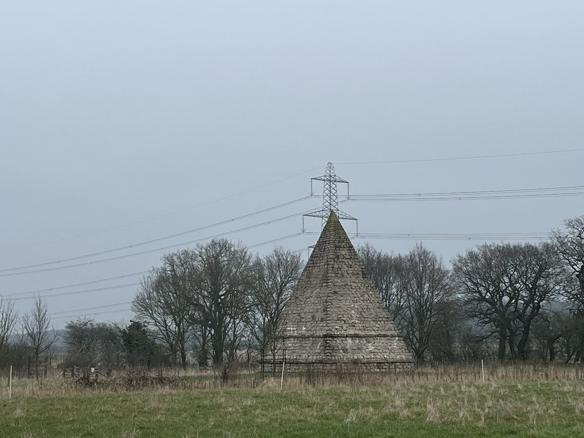 A misty morning spent doing bird surveys for Wilder Doddington. 29 species @BirdTrack Highlights were a flock of c60 Yellowhammers, 1 Stonechat & 1 Snipe. @DoddingtonHall @Lincsbirding @BTO_Lincs