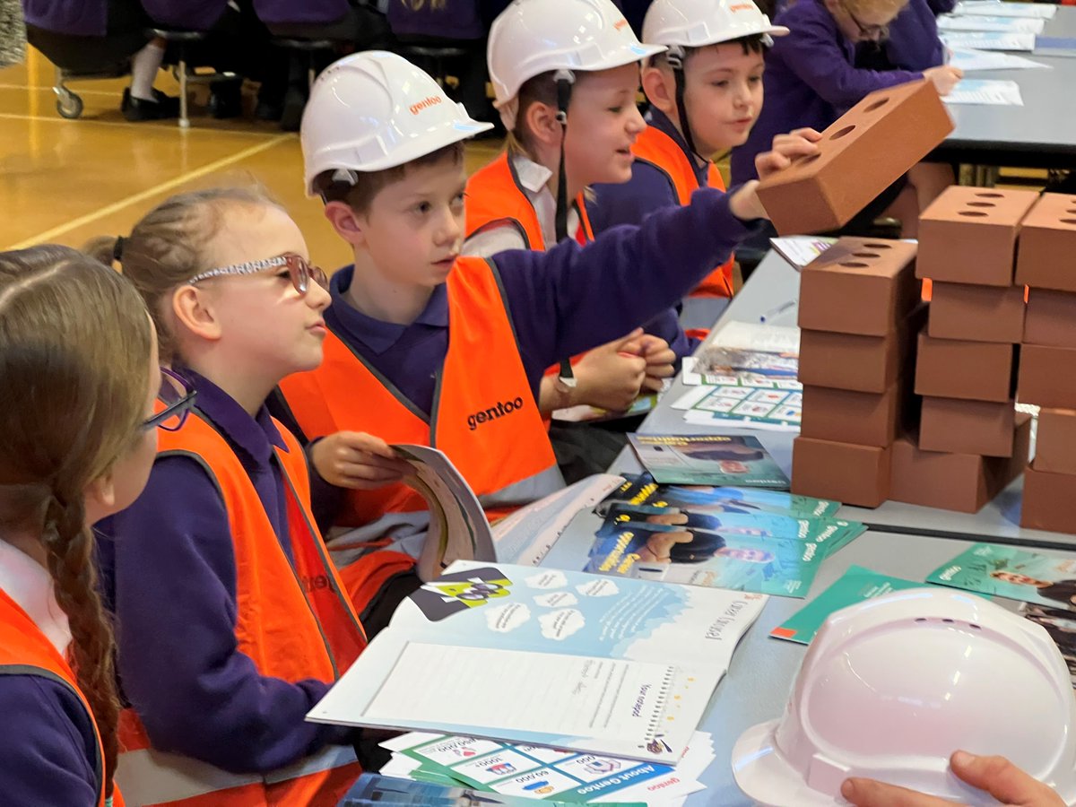 It was great to be at @Dubmire with @LesleyBurrows and @gentoogroup this morning showcasing careers as part of #NCW2024 and inspiring pupils.