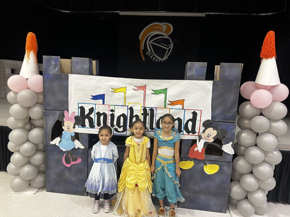 JohnDrugan_PK8's tweet image. Day 3 of Knightland! Our youngest Knights are ready for a magical day! #ItsAnItuarteThing