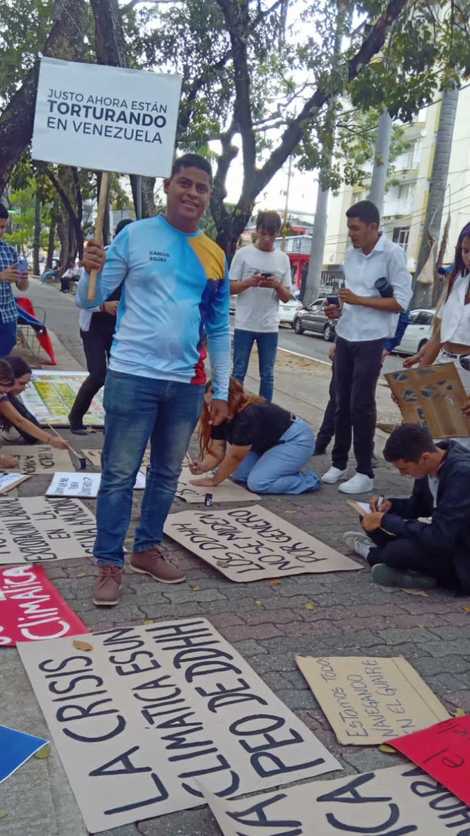 El gobierno hizo su apuesta con la fecha de la elección, nos corresponde a nosotros actuar conforme a la decisión de los ciudadanos. No podemos seguir abonando la incertidumbre. 

Una pregunta que podría ayudarnos a dilucidar nuestra respuesta: ¿vale la pena 6 años más de esto?