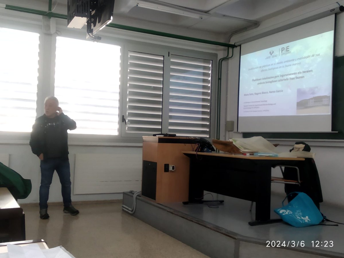 manusotolopez's tweet photo. Gaur @ztf_fct n @surfriderespana k antolatutako mikroplastikoen inguruko jardunaldian parte hartu dugu @watermanaketza eta #idoiafuertes ekin batera. Mikroplastikoen erabilpena murriztu!!! @pie_upvehu https://t.co/QJ6WTqQzuC