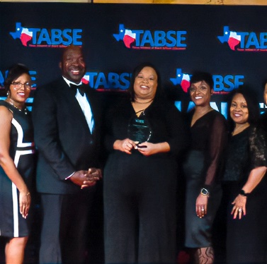 SheldonISD's tweet photo. Ms. Charlotte Harris, C.E. King High School Assistant Principal, has been named the Assistant Principal of the Year by the Texas Alliance of Black School Educators (TABSE) at the state conference's Awards Banquet. Read more at https://t.co/nOxqSB3lSf https://t.co/hSuysBKTqj