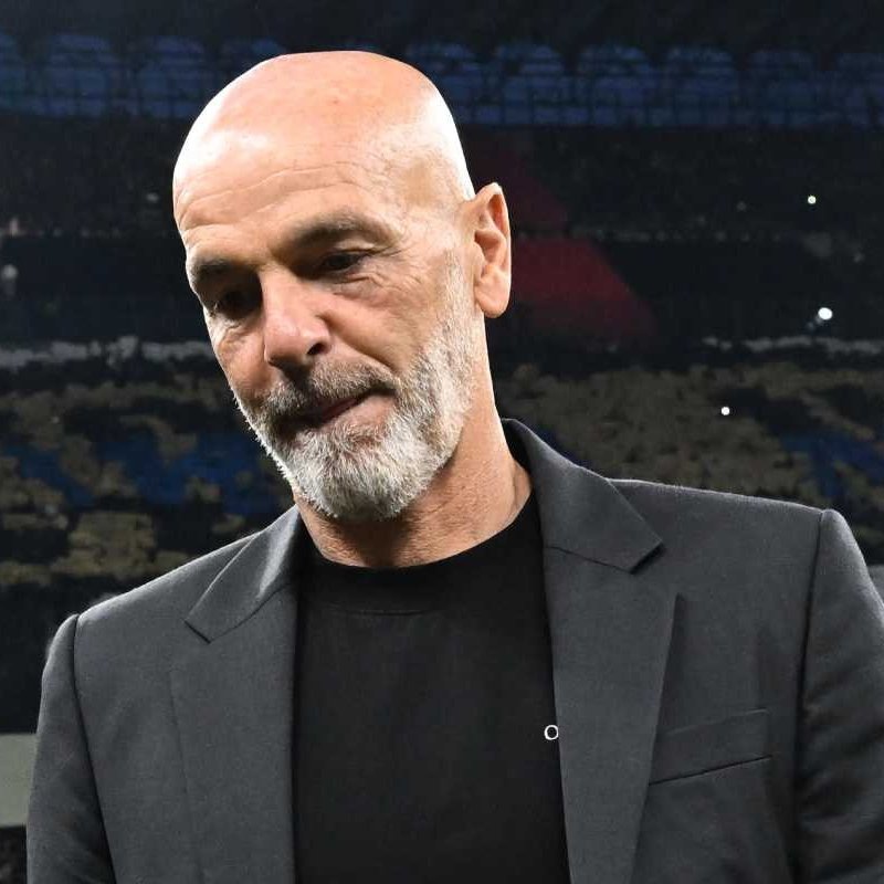 DrTuitter's tweet photo. 📌 5 Derby persi a #Roma :
#Mourinho RESTA, RESTA RESTA 😭😭😭
📌 5 Derby persi a #Milano :
#PIOLI OUT, #PELATO OUT, #CATAPULTA OUT
Motivo? Uno sapeva come parlare ai tifosi facendoli passare da scemi, l'altro è sempre stato troppo onesto #Milan https://t.co/hrdlTCzJgz