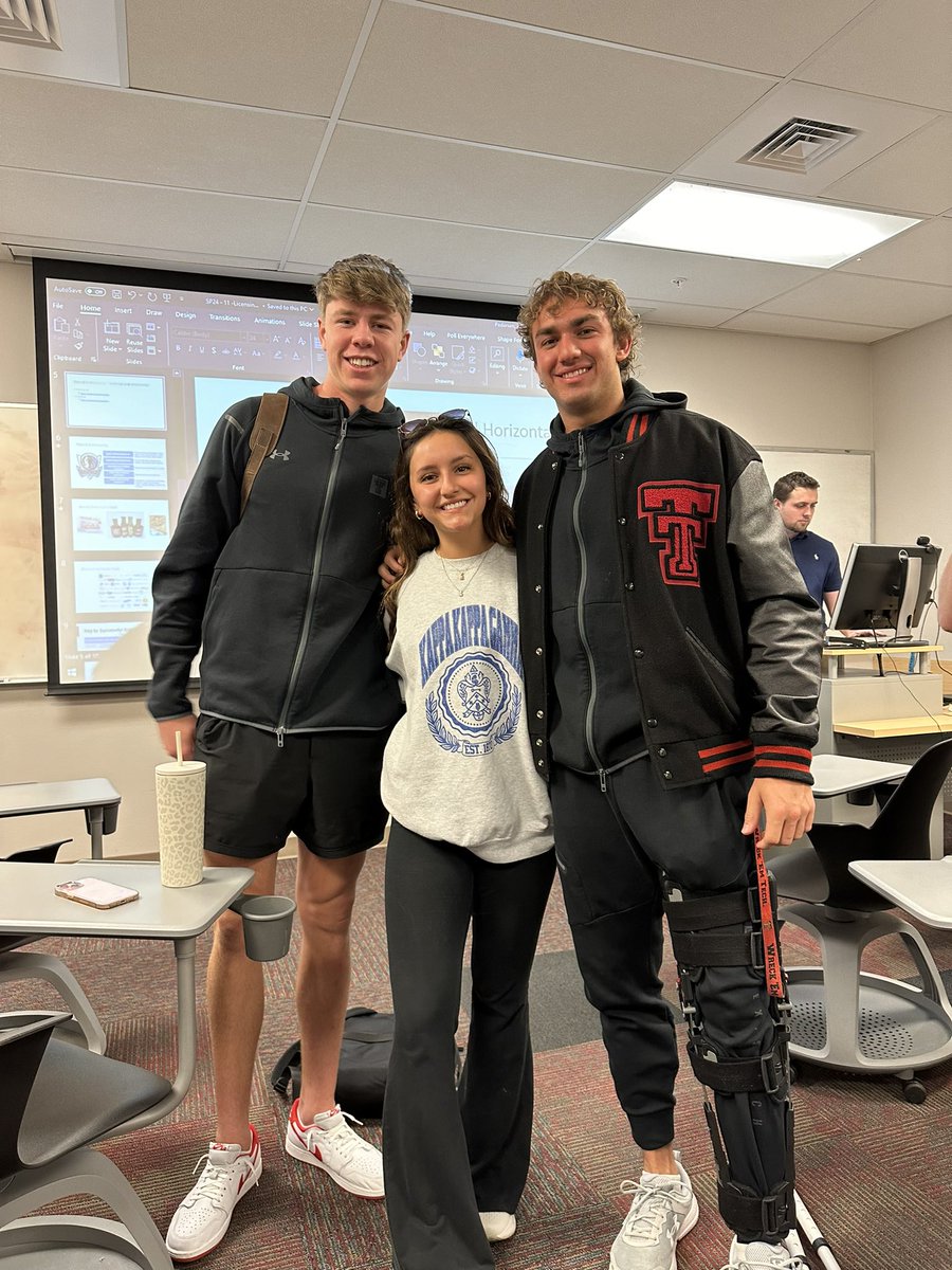 TheCaffinecrew tweet media