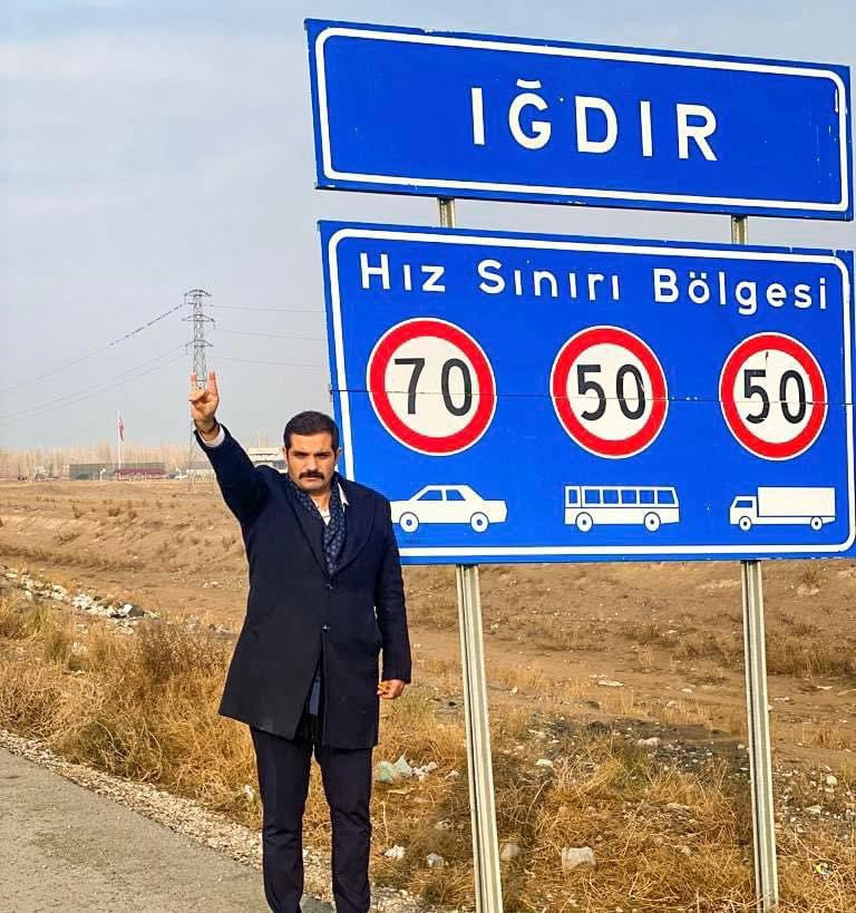 igdiruyandi's tweet photo. Sinan Ateş Şehit Edilmeden Önce Iğdır'a Geldi. Hepinizin yolsuzluklarını öğrendi biliyordu. Şehadetinden sorumlusunuz. IĞDIR #AKP #MHP https://t.co/odswyJHyyy