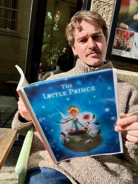 📚 To celebrate #WorldBookDay tomorrow, we're reading The Little Prince, which appears at The Egg 📆 this Sep/Oct, ⭐️ starring Bath favorite @tobythompson__. 🎟️ theatreroyal.org.uk/events/the-lit… 🗣️What are you reading? Comment below and share with us!