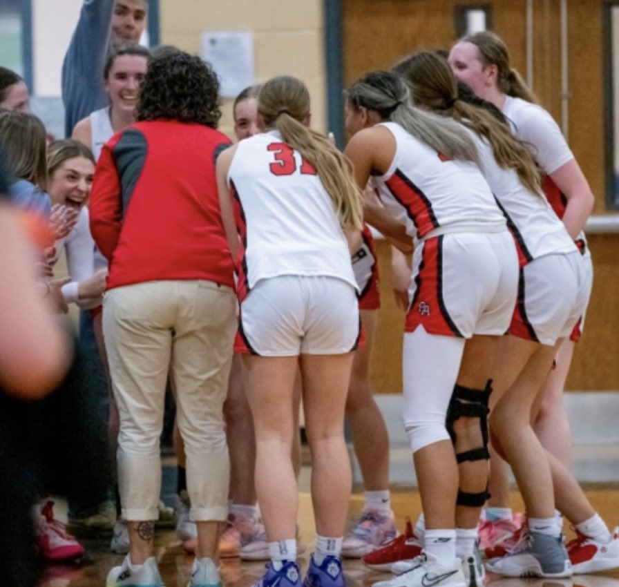 When all the hard work pays off and you get to celebrate going to the championship with your family ❤️🤍

📸<a href="/Ball603NH/">Ball 603</a>