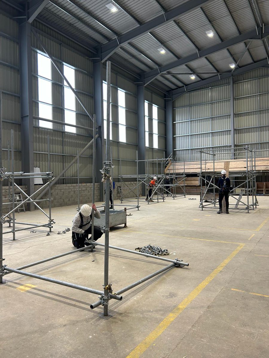 CISRS_OSTS's tweet photo. Dave Mosley #CISRS MD today visited #apprentices at ASET Aberdeen for @apprentice_scot 
#ScottishApprenticeWeek 🏴󠁧󠁢󠁳󠁣󠁴󠁿 
Feedback from the next generation of #scaffolders is really positive, with a great #career in front of them 👍🏻 
#skills https://t.co/cTVgGYjzNC
