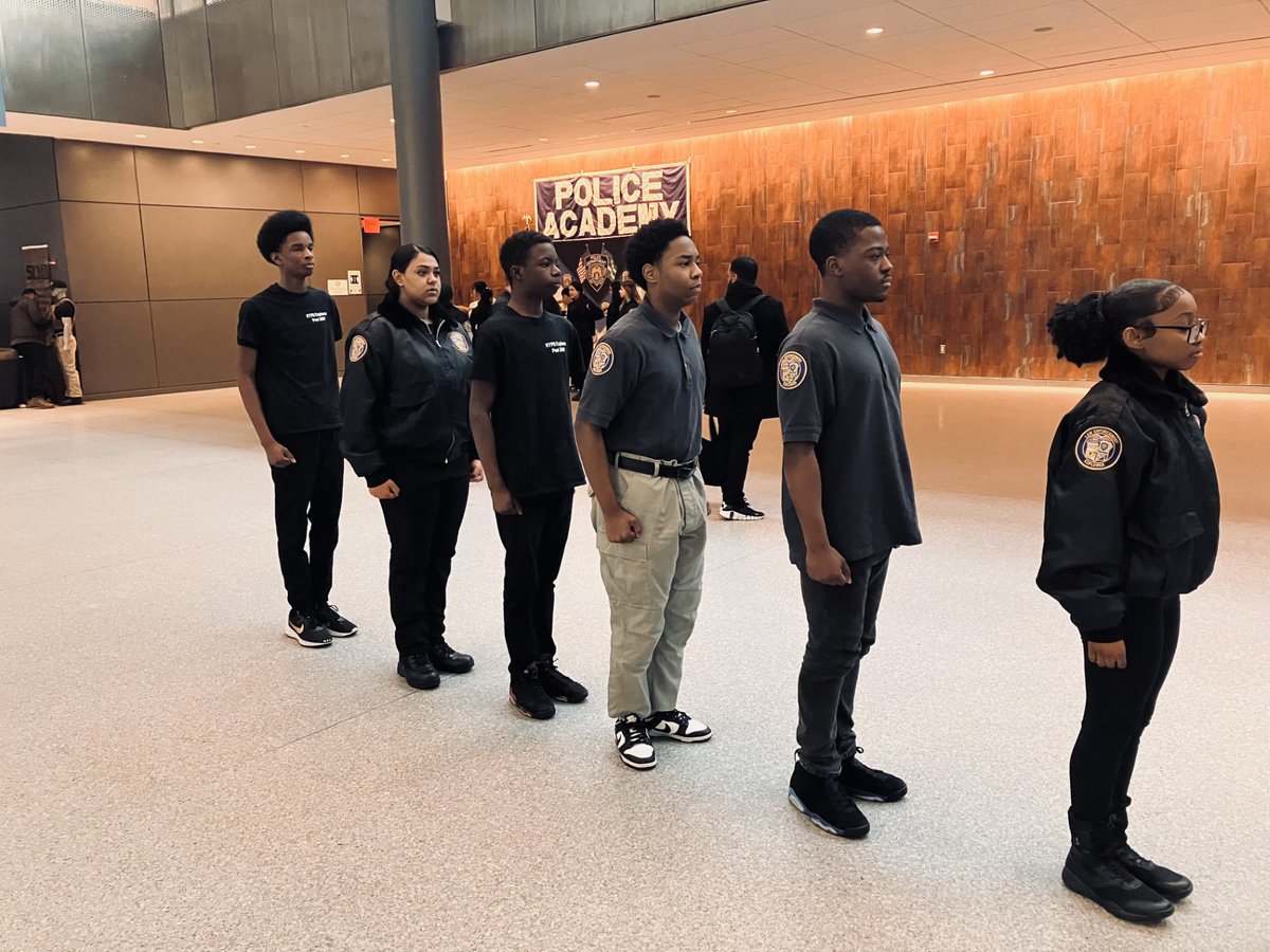 NYPD67Pct's tweet image. Our YCO's were at the NYPD Police Academy with the 67 Precinct Explorers to take part in the recent Explorers competition. Their dedication and teamwork shine bright as they represent our precinct with pride. 
#NYPDExplorers