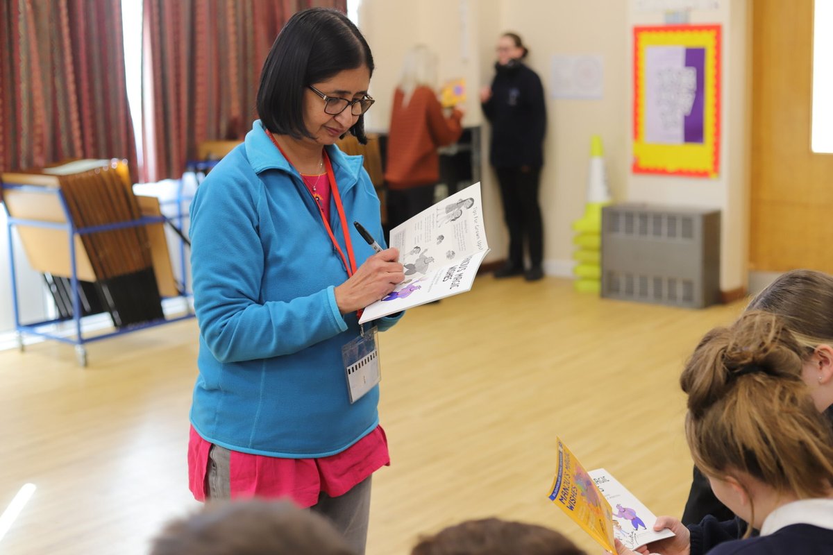 Bradfields welcomed @csoundar, as part of #WorldBookDay activities! She read from two books Manju's Magic Wishes & Pattan's Pumpkin, and signed copies too! The students loved asking questions and deciding the wishes they would make for loved ones! 📸 bradfieldsacademy.co.uk/author-visits-…