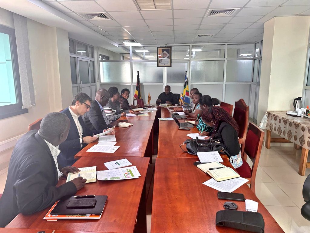 Today, I met the @UFAAS13 and @afaasinfo team along with a delegation from @IFAD to discuss strategies on re energising the agricultural extension and advisory services. Agricultural extension is critical for us as a country heavily dependent on Agriculture. More to come!!