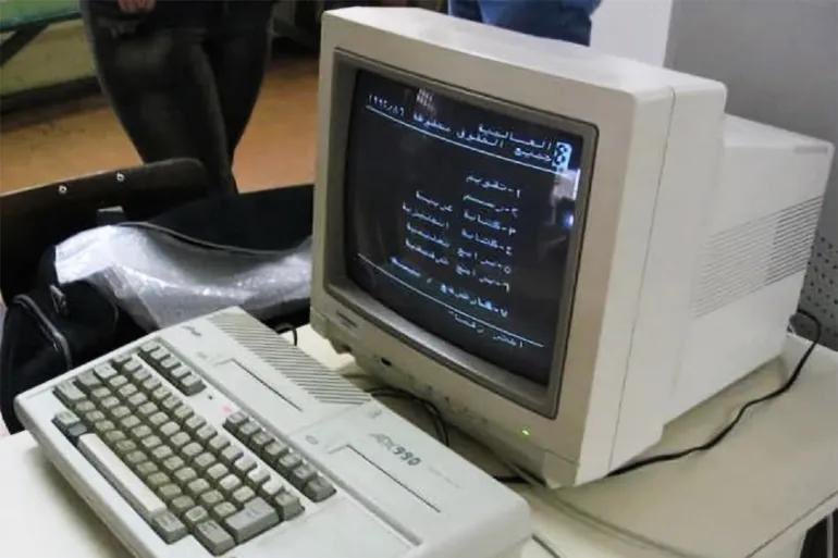 خالص التعازي في وفاة رائد قطاع البرمجة في الوطن العربي، رجل الأعمال الكويتي محمد الشارخ. 

تأسيس شركة "صخر" للحاسب الآلي في العام 1982، كان بداية لثورة تكنولوجية و برمجية نجني ثمارها اليوم، وسيظل إرثه في مجال البرمجة ودعمه للغة العربية محرك أساسي لمستقبل هذا القطاع. 

رحم الله