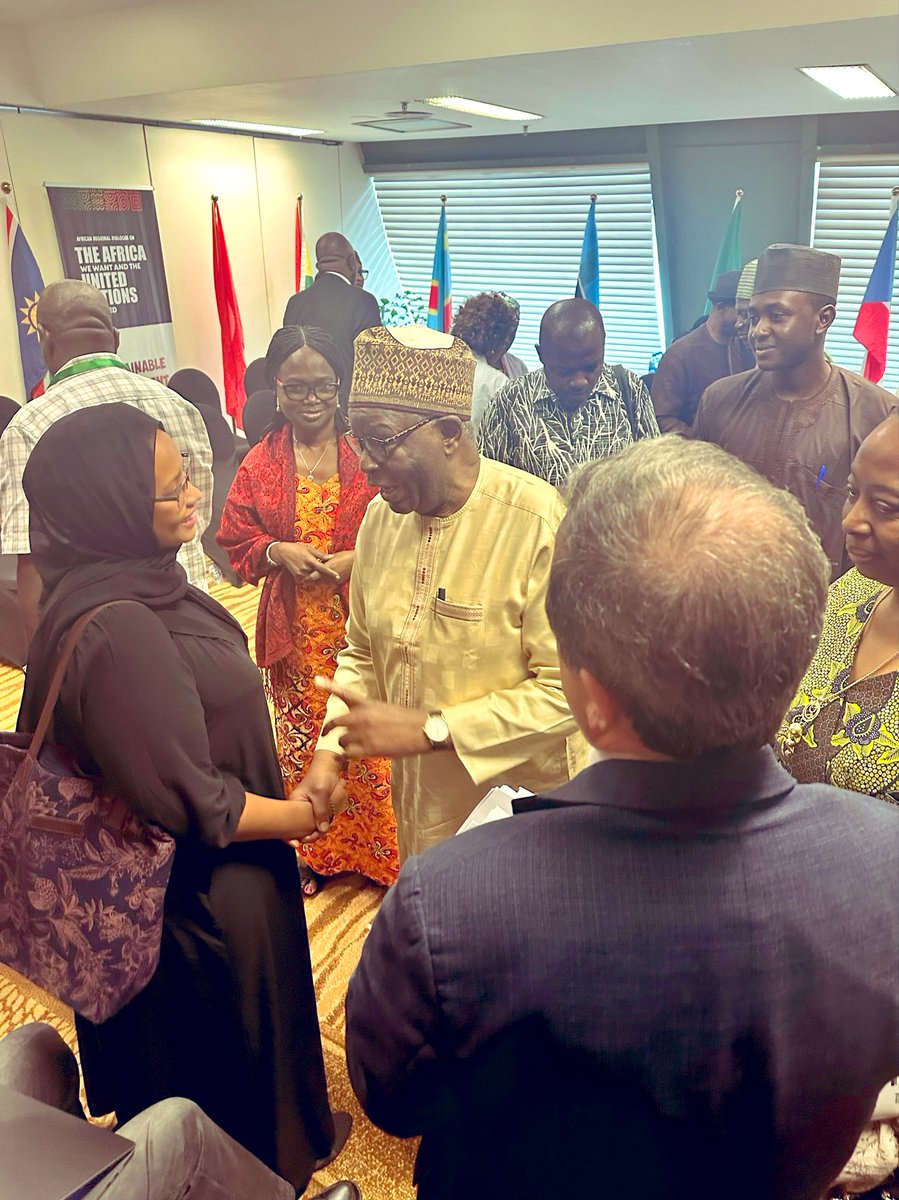 Honoured to meet with Prof Ibrahim A. Gambari , scholar, diplomat, founder of @savannah_centre former Nigeria's Minister of Foreign Affairs, 1st UN Under-Secretary General & Special Adviser, thank you prof for guiding our generation and Africa on Democracy, Development and Unity.