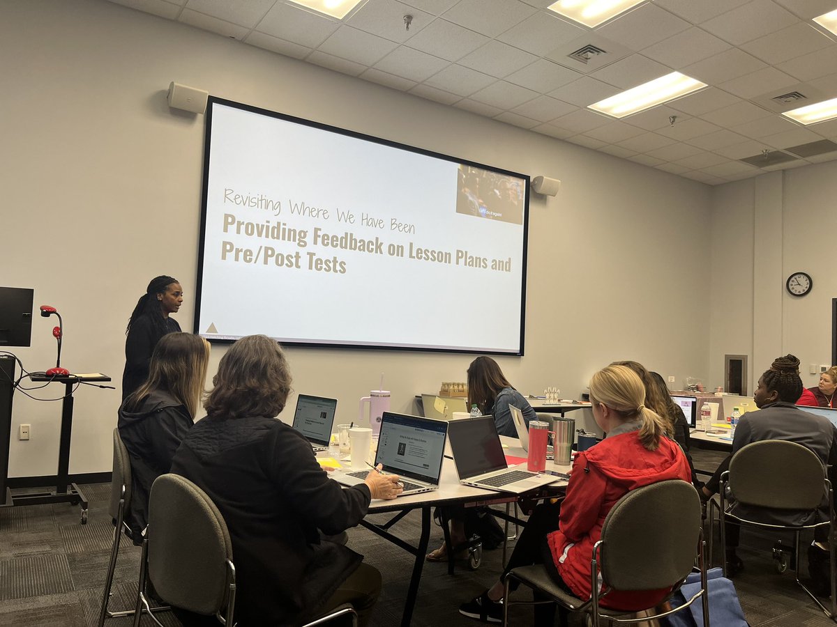 tamikascpps's tweet photo. Our School Counselors are true professionals and invest in our students, so we are investing in them with a professional learning session facilitated by Hatching Results. #StandardsFocused--Student-Centered https://t.co/D5dGwktIKy