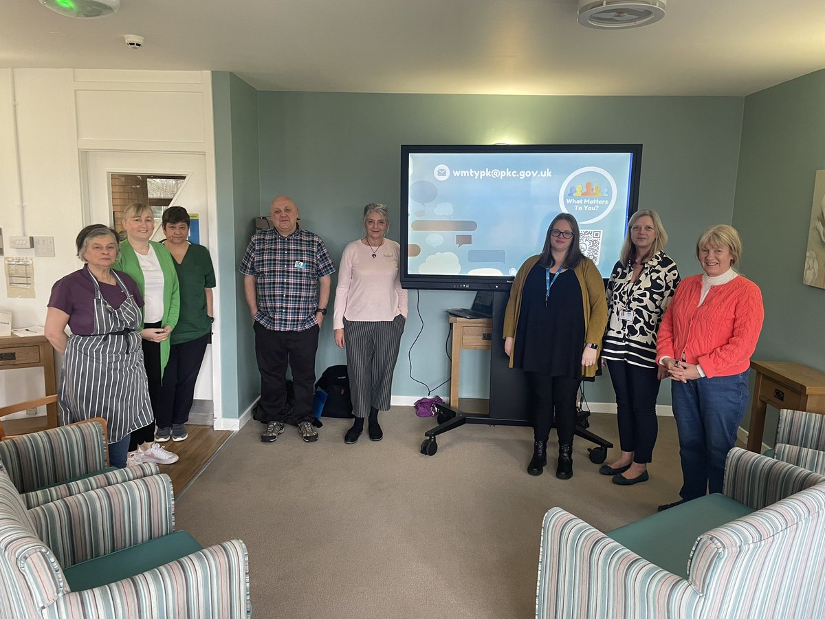 Reflecting together @WMTYScot What a wonderful job every one of these Care Home Staff do every day. You matter. @tommyNtour @PKlearning @CreativeDirect1 @Melanie63269206