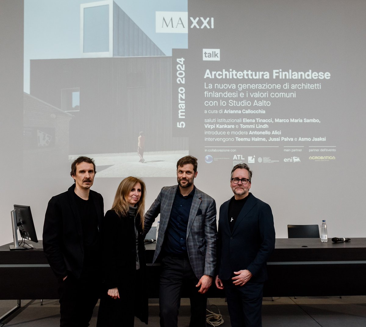 FinlandinItaly's tweet photo. Tutto esaurito alla conferenza '#Architettura Finlandese. La nuova generazione di designer finlandesi e i valori comuni con lo Studio #Aalto' presso @Museo_MAXXI 😍🙏Grazie al pubblico e #AnttinenOivaArchitects, @VerstasArch e @JKMMArchitects #AriannaCallocchia
@eni #Acrobatica https://t.co/BSbgzw8UGj