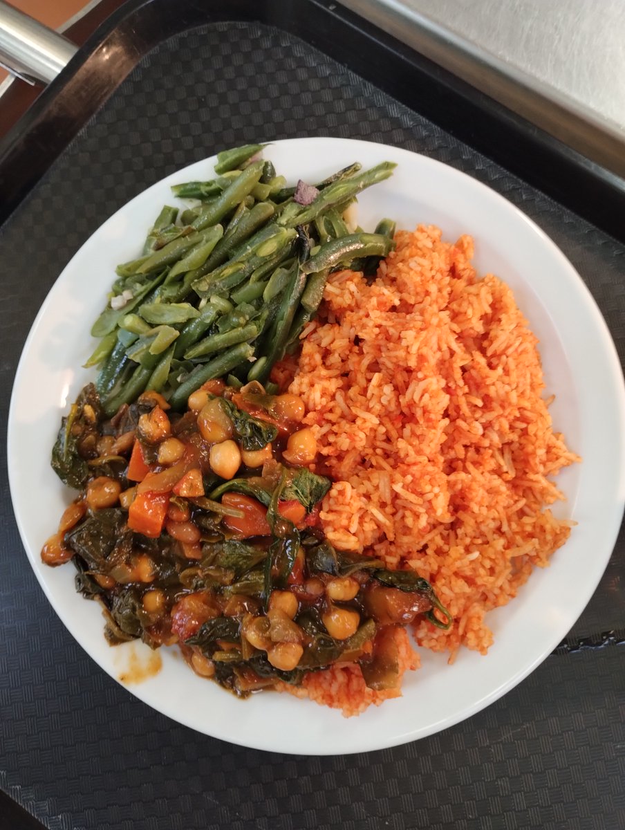 Happy Independence Day to Ghana!! Today we celebrated the 67th anniversary of Ghana's independence with Jollof rice, Beef stew and Chick Peas. Our members greatly enjoyed the meal giving their tastebuds a taste of Ghana's exquisite cuisine.
#ghanaindependenceday #jollofrice📷