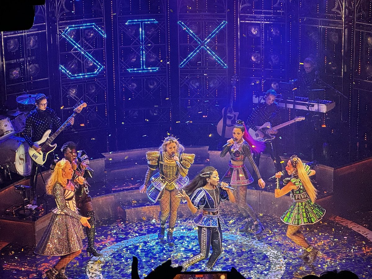 I know I’m mega late to the party with this but AAAAAAAAAAAH @sixthemusical IS UNBELIEVABLY BRILLIANT!! What a triumph 👑 the perfect balance of informative, funny, cheeky and not too serious, while making some excellent social observations and empowering the QUEENS!