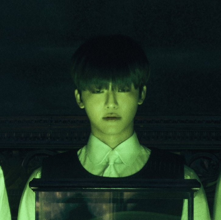 มึง 55555555555555555 ลืมตา vs หรี่ตา