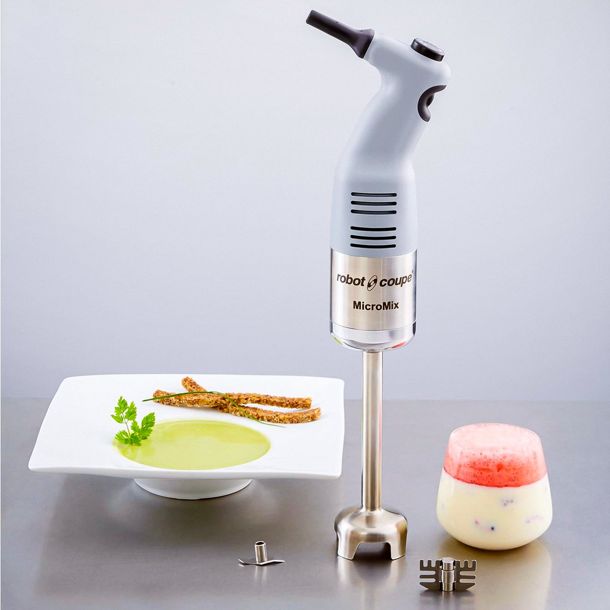 Robot Coupe Micromix el blenderı ile mutfakta harikalar yaratın!
Güçlü performansıyla her tarife ustalık katın. 🥗🥤

#robotcoupe #blender #mutbex #bist100 #WhatsApp