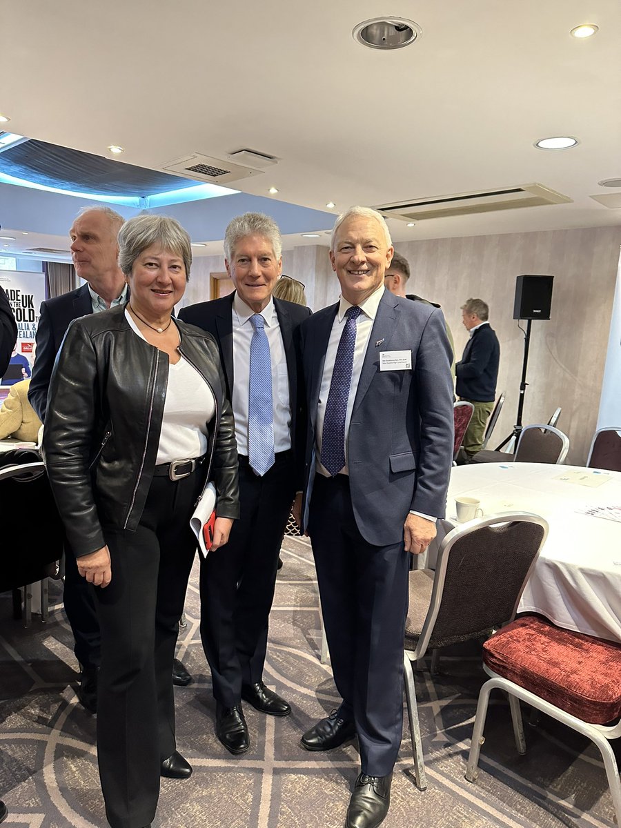 Full house at the New Zealand Australia UK Free Trade Agreement roadshow launch in Birmingham. Pleasure to take part in a lively panel discussion with High Commissioners Stephen Smith and Vicki Treadell. A lot of interest from businesses in expanding trade.