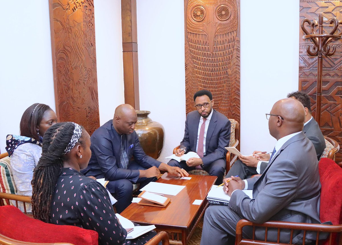 I had fruitful engagements with colleagues from @WorldBank and @AfDB_Group today on the sidelines of the 1st IMF review of the new 3-year reform program. We discussed strategies to grow the economy of #Somalia, embed good governance, create decent jobs, and build resilience.