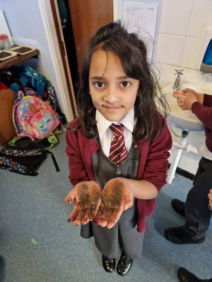 MrsFinneganBH's tweet photo. Year 2 had fun investigating how germs spread this week! #BHScience @MrsGriffithsBH https://t.co/k4E363dSbE