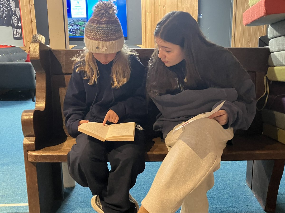 Colin_Baty's tweet image. It is great to see that reading is such integral part of school life. Year  4 reading to Year 8 recently. All about language, literacy, cross years friendships too. #Bedales #iapsuk #bsaboarding #ilovereading