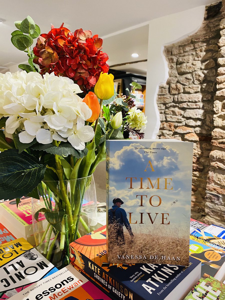 Waterstones Wells tweet media
