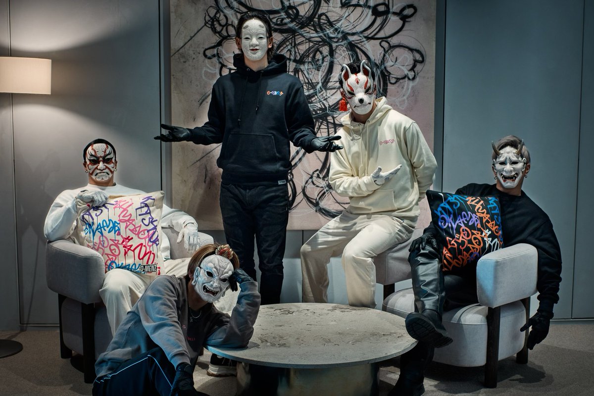 受注締切は本日の23:59までですよ！ 様々なグッズがありますが