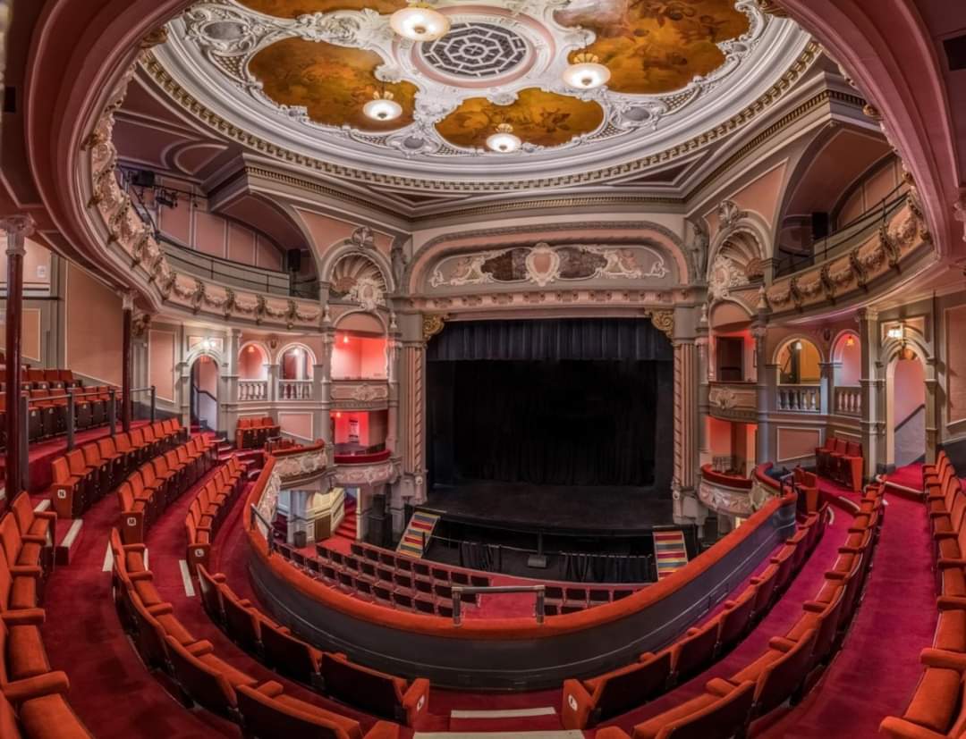 💐🎭🩷Looking for the perfect Mother's Day gift?🎭 How about the gift of theatre magic? ✨ From captivating music to side-splitting comedy and enchanting musicals, treat Mum to a night of entertainment she'll cherish. 💐🎭

Visit our website 👇🎟 thetivolitheatre.com/whats-on/
