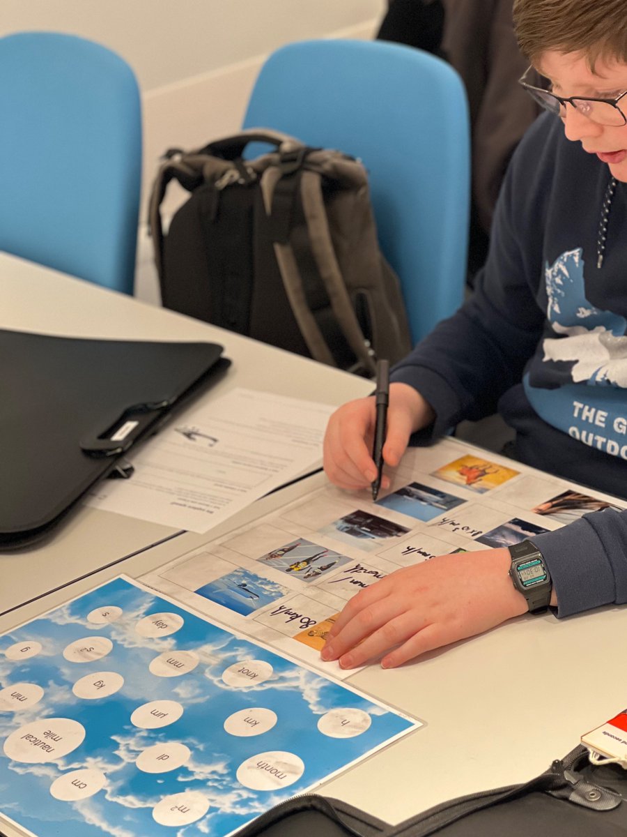 Mrs Wallace 🪐 tweet media