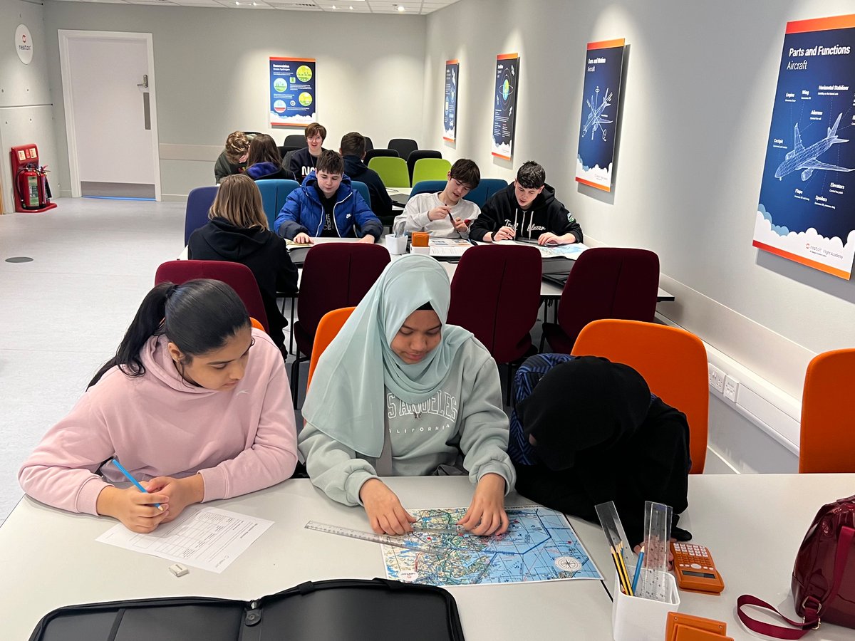 Mrs Wallace 🪐 tweet media