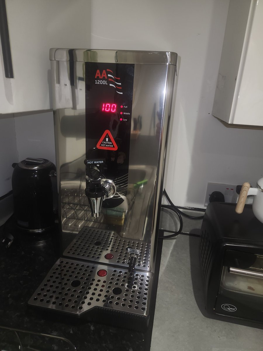 Hot water boilers. Ideal for tea, coffee, Hot chocolate or noodles. Save time on waiting for the kettle to boil. Give us a call on 0131 661 5046 to discuss.  

Cheaper than boiling a kettle. 

#scottishbusiness 
#independantbusiness
