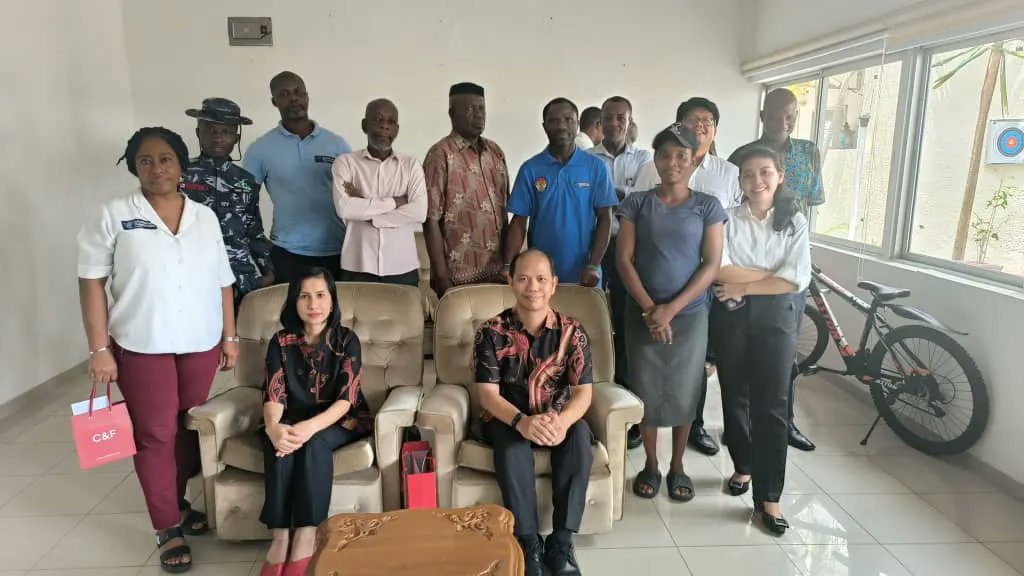itpclgs's tweet photo. Farewell to the director of ITPC Lagos (Mr. Hendro Manurung and family) who has completed his assignment in Nigeria and will return to the Ministry of Trade in Indonesia. Thank you Mr. Hendro for the dedication that has been given, we pray that you will always be healthy. https://t.co/Y2nfJW0qQo