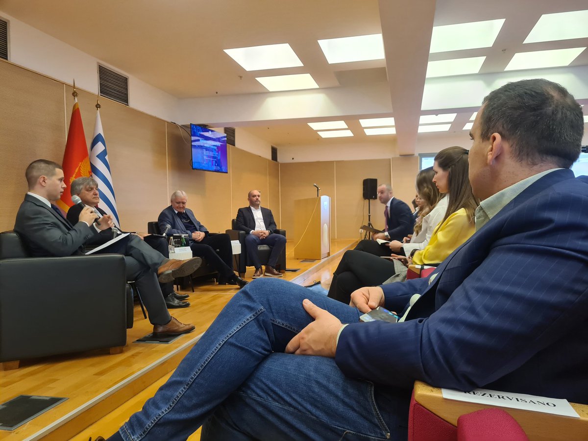 GradPg's tweet photo. Trenutno u Skupštini Glavnog grada 👇

Panel diskusija "Budućnost StartUp preduzetništva i visokih tehnologija" u organizaciji Sekretarijata za preduzetništvo i investicije https://t.co/9nHm8s36i6