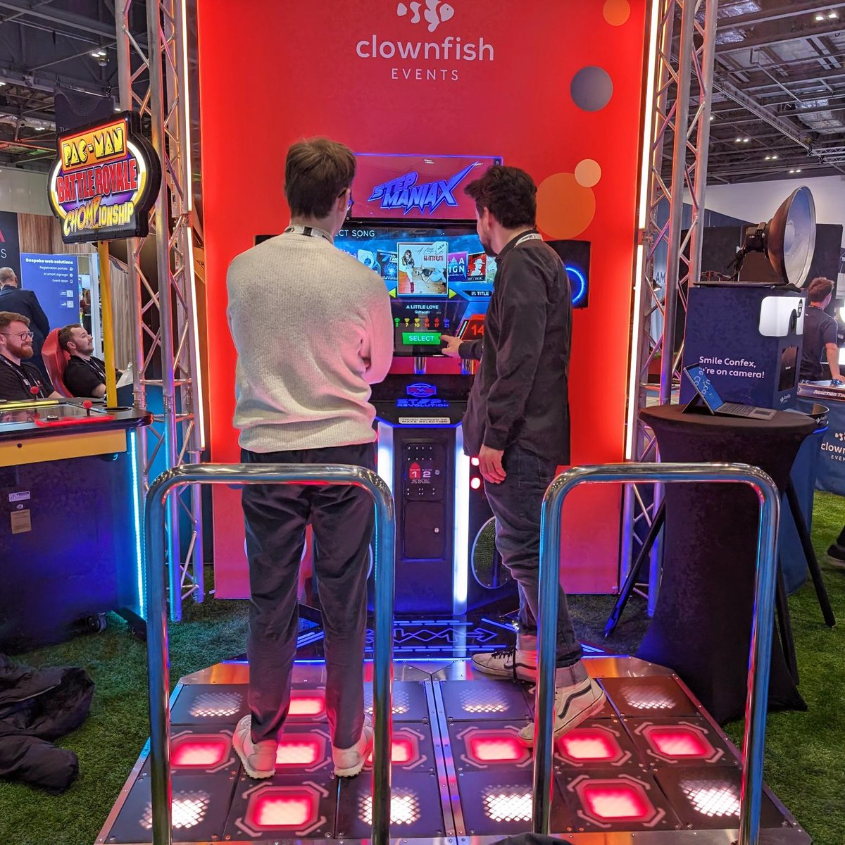 Hutchi_tech_'s tweet image. You might see some of these handsome faces at the London Excel today; it&apos;s our Tech teams, alongside the one and only Mark Hutchison himself, exploring what&apos;s happening in the retail sector. Come say hi!

#SmartRetailTechExpo #WorkspaceDesignShowLondon  #internationalconfex