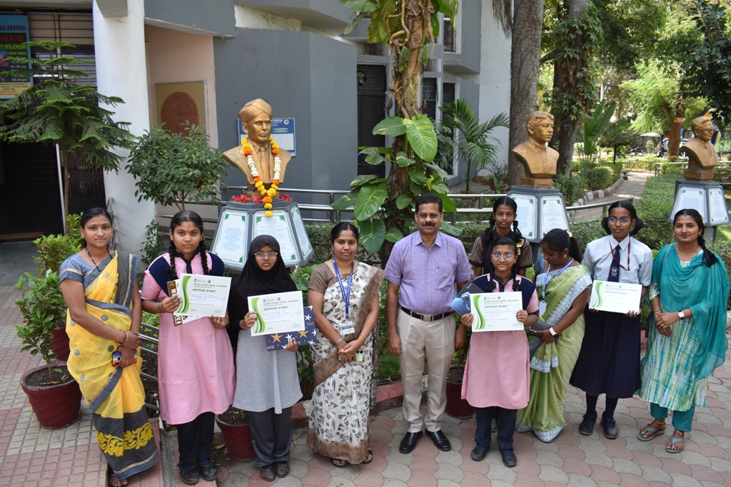 ncsmgoi's tweet image. #ElocutionContest, #ScienceDemonstrationLecture and #Lecture on &apos;Indigenous Technologies for Viksit Bharat&apos;, was conducted by @dscgulbarga, a unit of @ncsmgoi, @MinOfCultureGoI, as a part of the #NationalScienceDay celebration, on February 28, 2024.

Glimpses