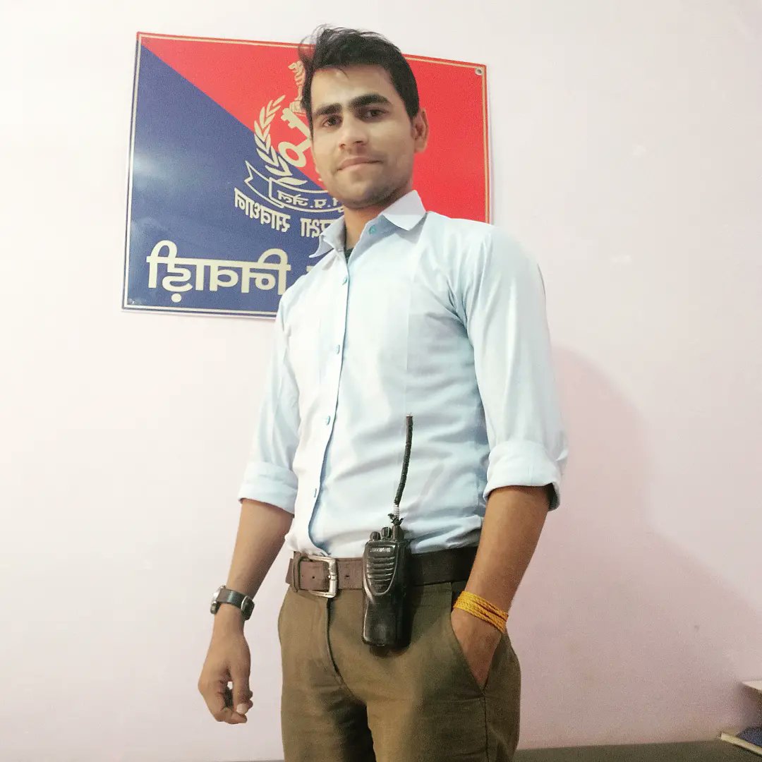 govindp8601's tweet photo. Currently IT ASSISTANT at MP JAIL  🗝️
Than Selected TIKAMGARH Patwari ❤️
Thank You Mohan Yadav CM SIR  For speed in recruitment process  
#MP_के_प्रतिभाशाली_युवा
#युवाओं_की_मोहन_सरकार
@DrMohanyadav51
@CMMadhyaPradesh
@rshuklabjp 
@ArunodayYatri 
@brajeshabpnews https://t.co/sFBcgDjp22