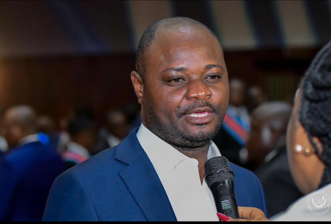 BAtanax's tweet photo. Je souhaite un merveilleux anniversaire au général 5 étoile . T'avoir comme chef a été ma plus grande chance. C'est mon souhait et mon espoir que tous tes souhaits se réalisent. @BillyKambale1 @uncrdc @UNCBandalungwa https://t.co/CftXdu70Md