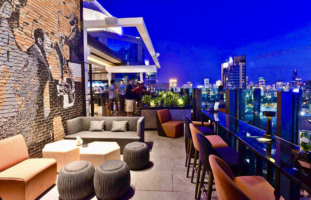 table_asia's tweet photo. Ascend to the 26th floor for an exquisite experience at CHAR Rooftop Bar. Savor crafted libations, immerse in the skyline panorama, and enjoy a curated playlist in this vibrant, celestial escape.✨🍸

Booking link in bio

#RooftopVibes #Bangkok https://t.co/Ilp7mYqnCz