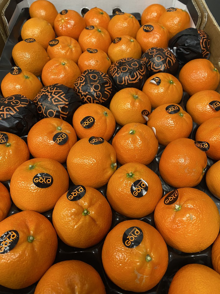 Don’t forget it’s #orangewednesday at <a href="/Castle_Hall/">Castle Hall Academy</a> and <a href="/NewsomeAcademy/">Newsome Academy</a> 🍊 #huddersfield #mirfield #orange