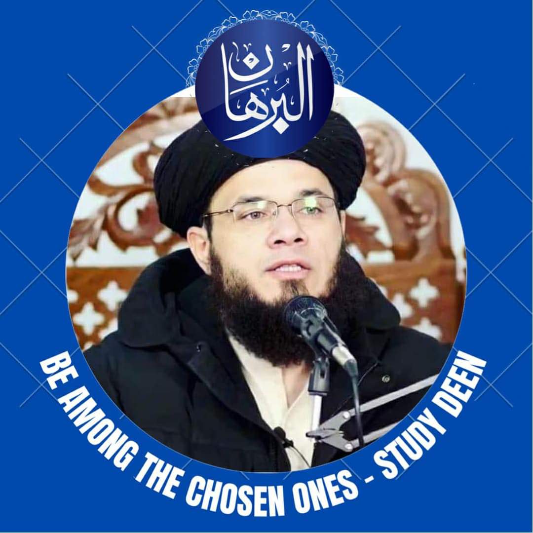 MSArslanSadiq's tweet photo. *ایسی مثالیں بہت ہونی چاہیے*

مفتی سید عدنان کاکاخیل صاحب مدظلہ ان دنوں اپنے شاگردوں ، مریدوں اور خلفاء کی بڑی جماعت کے ساتھ اندرون سندھ کا طوفانی دورہ فرما رہے ہیں۔ اسی سلسلے میں گزشتہ کل ان کی میرپور خاص آمد ہوئی جہاں اہل حق کے قدیمی مرکز مسجد بیت المکرم میں ایک بہت مؤث�� و دلپزیر اصلاحی مجلس کا بھی انعقاد ہوا۔ خاص بات یہ تھی عوام الناس کے علاوہ شہر کا شاید ہی کوئی قابل ذکر عالم دین یا شیخ طریقت ایسا ہو جو اس مجلس میں شریک نہ ہوۓ ہوں۔ تمام مدارس کے مہتممین ، شیوخ الحدیث ، مفتیان کرام ، آئمہ مساجد اور خطباء شریک تھے۔ وفاق المدارس کے مسوول ، جمیعت علماء اسلام کے امیر ، ختم نبوت اور دیگر تنظیموں کی علاقائی قیادت بھی موجود تھی۔ جس مسجد میں یہ مجلس ہوئی یہ تبلیغی جماعت کا اس شہر میں پہلا مرکز تھا۔ قابل ذکر بات یہ ہے کہ مفتی صاحب کا اپنے رفقاء سمیت رات کا قیام حضرت والا شاہ حکیم محمد اختر صاحب رحمہ اللہ کی خانقاہ میں تھا۔ خانقاہ کے ناظمین کے اصرار پر فجر کی نماز کے بعد اصلاحی مجلس ہوئی جس میں خانقاہ و مدرسہ اشرف المدارس کے تمام اساتذہ و طلبہ اہتمام سے شریک ہوۓ۔ محترم مفتی صاحب کے سلسلہ طریقت اور حضرت حکیم صاحب رحمہ اللہ کی مجالس کا طریقہ کار بالکل جدا جدا ہے مگر یہ دیکھ کر بہت اچھا لگا کہ ایک شیخ طریقت اپنے متعلقین کی بڑی جماعت کے ساتھ ایک دوسرے شیخ طریقت کی خانقاہ میں مہمان ہیں اور میزبان پوری فراخدلی اور وسیع الظرفی کے ساتھ مہمان کی مجالس میں شریک ہیں۔ میں اس وقت حضرت مفتی صاحب کے فہم و فراست کی داد دینے پر مجبور ہو گیا جب انہوں نے مجلس ذکر کرانے والے اپنے مرید سے فرمایا کہ آج کی مجلس میں تمام کلام حضرت والا شاہ حکیم محمد اختر صاحب رحمہ اللہ کا ہی پڑھا جاۓ۔ اپنے شیخ و مرشد کا کلام کالی پگڑی پہنے ایک انتہائی خوش الحان نوجوان سے سن کر اہل خانقاہ خوب محظوظ ہوۓ۔ باہ��ی محبت و احترام اور یکجہتی و یگانگت کا یہ خوشنما منظر دیکھ کر میری آنکھیں بھیگ گئیں۔ کاش ایسی بہت ساری مثالیں اور بھی قائم ہوں کہ امت کو  اس وقت ان مناظر کی سخت ضرورت ہے۔ 

( منقول )