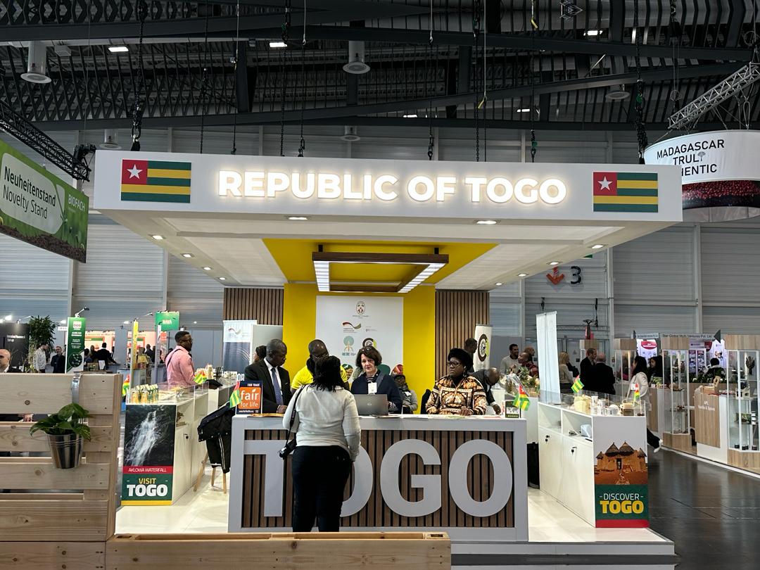 CommercegouvTg's tweet photo. Au Salon des produits biologiques au monde, BIOFACH 2024, à Nuremberg, les producteurs et exportateurs de produits agricoles biologiques togolais se sont imprégnés du potentiel et des exigences du marché bio européen.

➡️ https://t.co/0xiMyLTfYz

@GouvTg @IngeBaumgarten @giz_gmbh https://t.co/aCDHoxlqwr