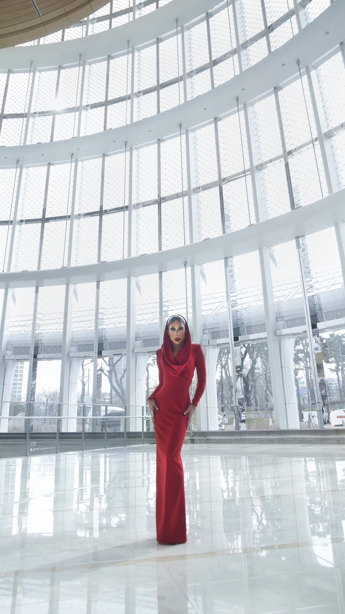 marinaxsummers's tweet image. Paint Seoul Red 💋❤️‍🔥

#MACCosmetics #MACXimal
#MacCosmeticsPH #IWEARMAC