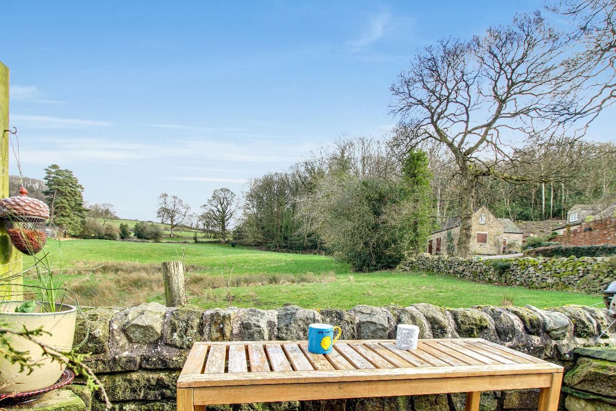 TLCs_Tom's tweet photo. New to market - 2 Bed Terraced House, Pudsey Terrace, Low Laithe, Harrogate, £275,000. View details: https://t.co/sQ4RCfZrE8 https://t.co/jldJf4WvC2