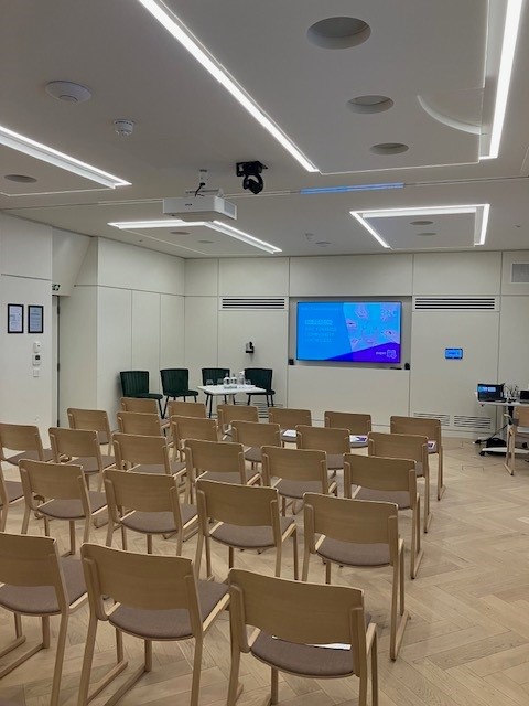 the_brc's tweet image. Our Finance Showcase is kicking off at The Form Rooms in Covent Garden.

Insight will be given on:
·      Open Banking 🏛
·      Card fees 💳
·      Changes in checkouts 🏪
·      Developments around the new central bank digital currency 💲

#finance #cardfees