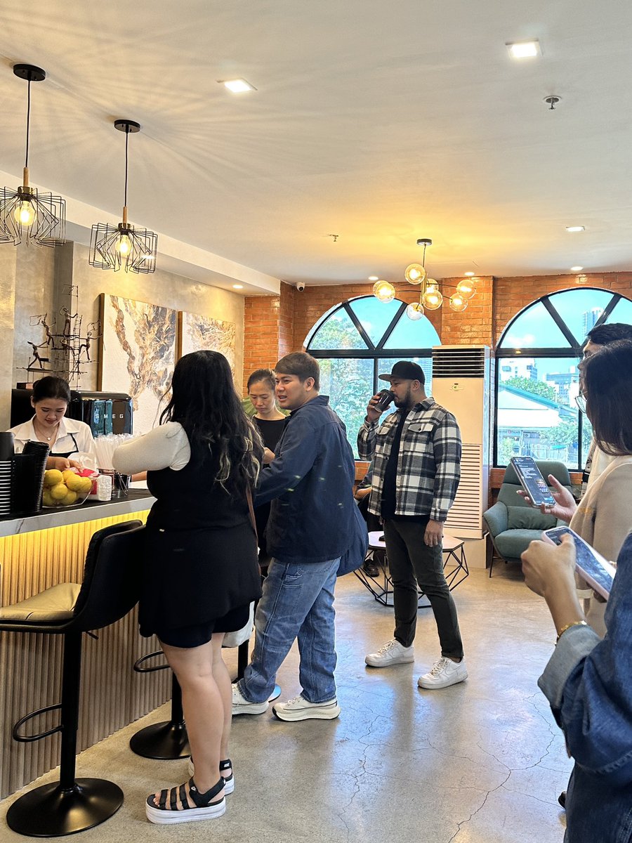 1zentertainment's tweet photo. Our partners are here for the huddle! 

#1ZPartnersHuddle https://t.co/r6cNrRiIVT