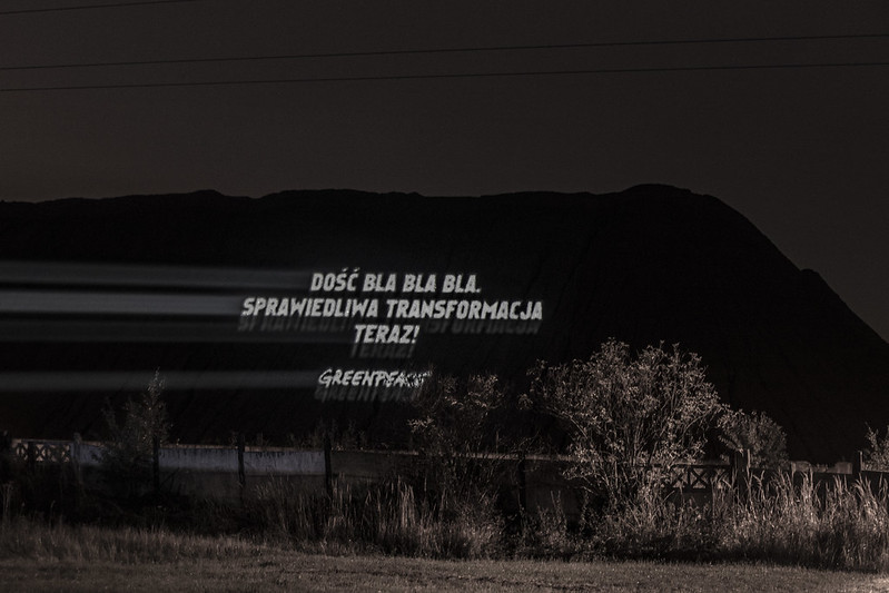 Ministerstwo przemysłu zacznie działać dopiero za dwa dni. Nie przeszkadza to górniczym związkom zawodowym w wysłaniu pism do ministry Czarneckiej z żądaniem ...renegocjacji umowy społecznej, na którą same się wcześniej zgodziły. Przedłużanie agonii górnictwa dosypywaniem