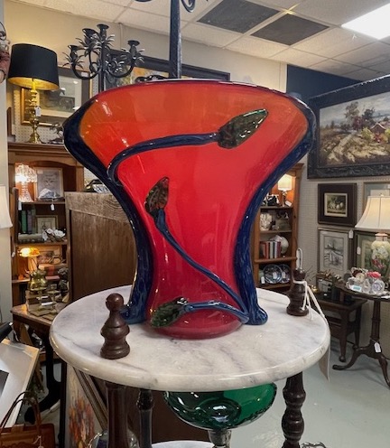 Hand-blown glass vase by Barry Bredemeier, Glass Lake Studios, from GasLamp Antiques, 100 Powell Pl, 37204, in B139 for $165! Shop online at GasLampAntiques.com!

#antiques #nashvilleantiquestore #glass #handblown #barrybredemeir #shoplocal #shopart #artwork #shoponline